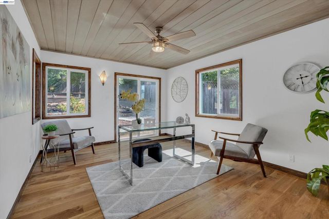 7538 Circle Hill Dr, Oakland, CA 94605