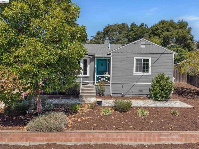 7538 Circle Hill Dr, Oakland, CA 94605