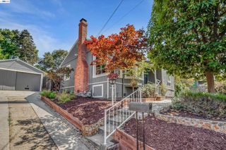 7538 Circle Hill Dr, Oakland, CA 94605