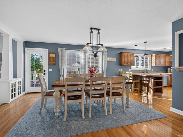 1927 Klehm Court, Fort Wayne, IN 46814