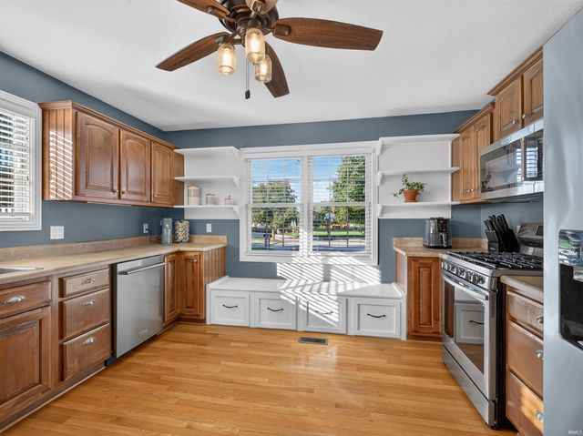 1927 Klehm Court, Fort Wayne, IN 46814