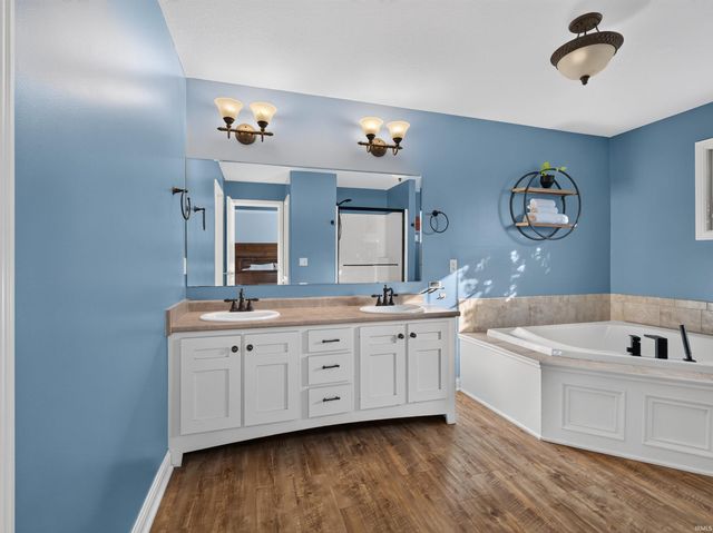 1927 Klehm Court, Fort Wayne, IN 46814