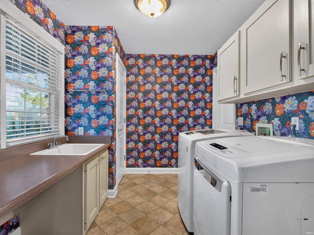 1927 Klehm Court, Fort Wayne, IN 46814