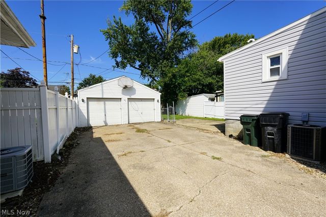164 Brandtson Avenue, Elyria, OH 44035