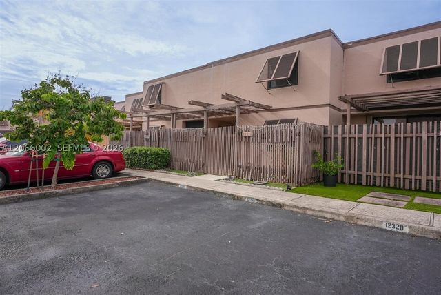 12316 NW 11th Ct, Pembroke Pines, FL 33026