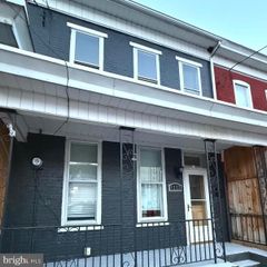 1222 W MARKET ST W, Pottsville, PA 17901