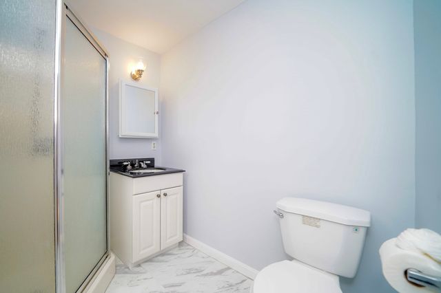 1274 Beacon 2, Newton, MA 02468