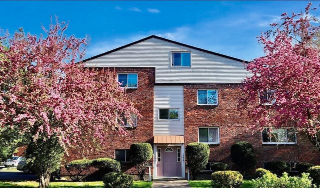 1274 Beacon 2, Newton, MA 02468