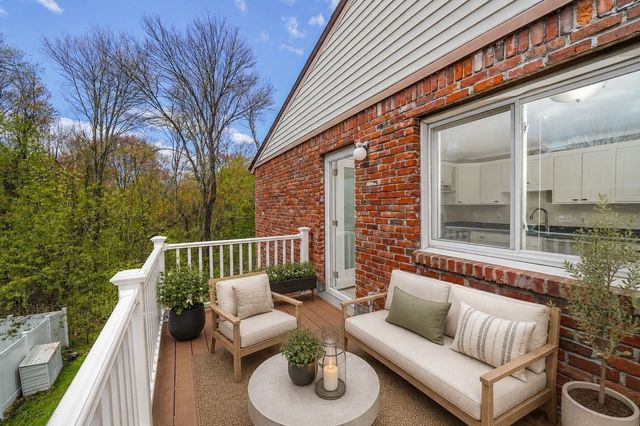 1274 Beacon 2, Newton, MA 02468