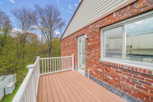 1274 Beacon 2, Newton, MA 02468