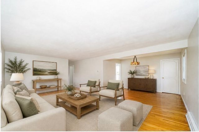 1274 Beacon 2, Newton, MA 02468