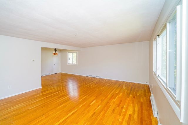 1274 Beacon 2, Newton, MA 02468