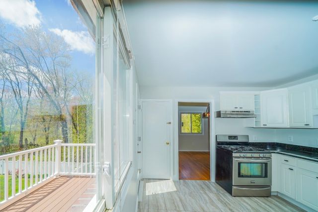 1274 Beacon 2, Newton, MA 02468
