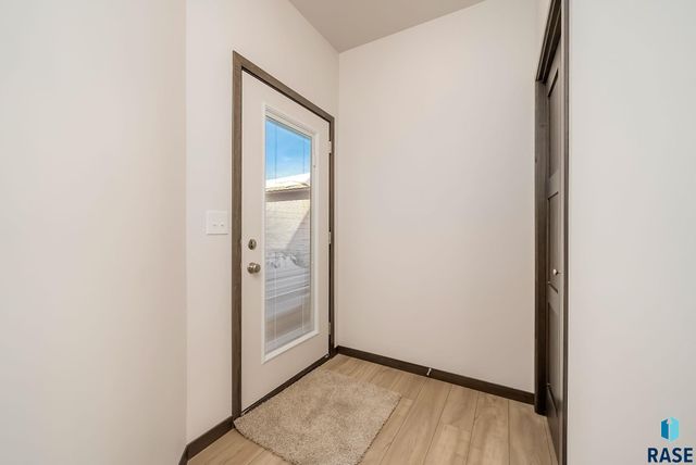 6142 S Bison Pl Place, Sioux Falls, SD 57108