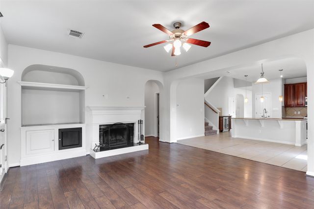 800 S Frontier LN, Cedar Park, TX 78613