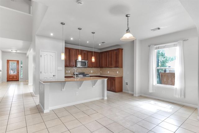 800 S Frontier LN, Cedar Park, TX 78613