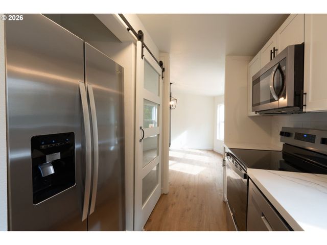 15205 Se MICHELLE Dr, Clackamas, OR 97015