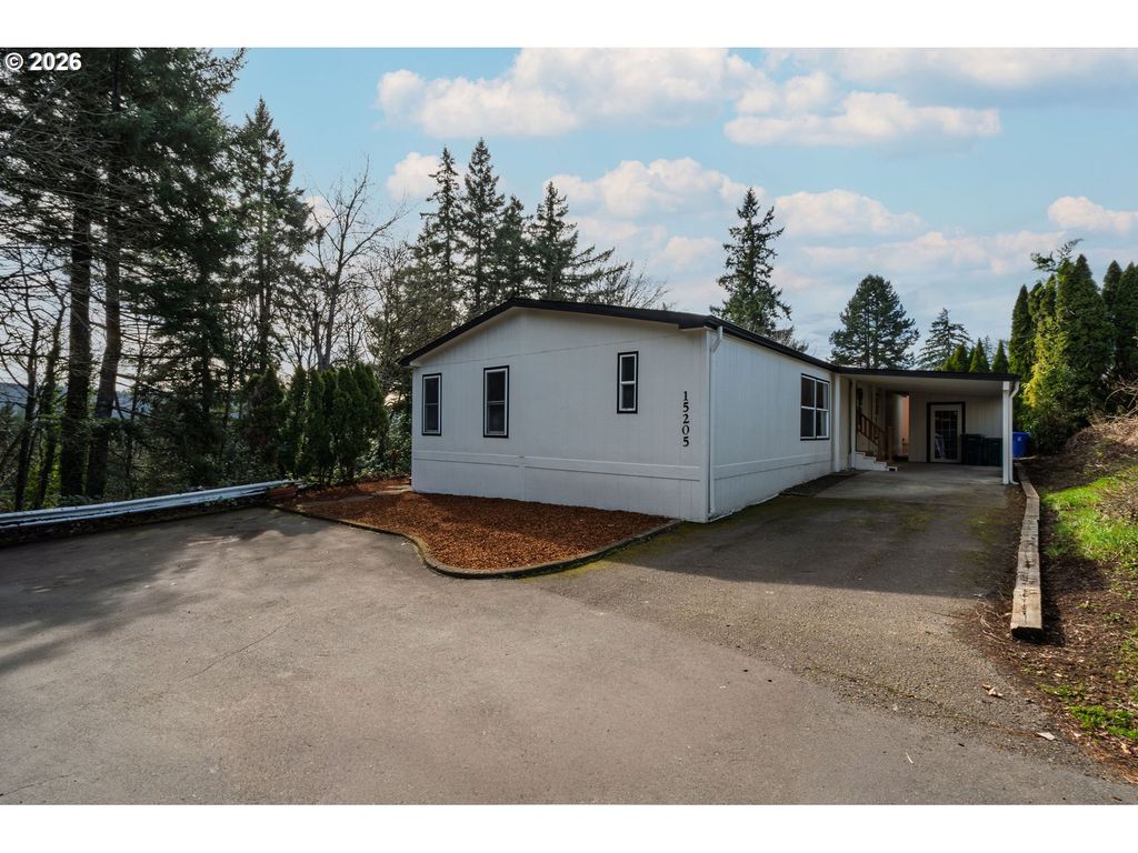 15205 Se MICHELLE Dr, Clackamas, OR 97015
