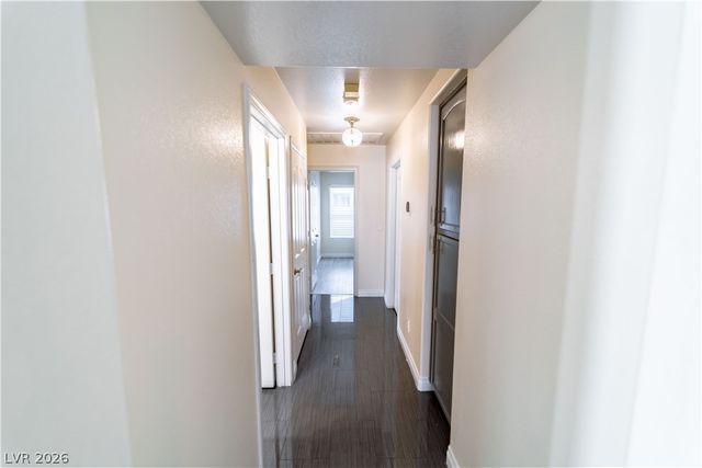 906 Sitting Bull Drive, Henderson, NV 89014