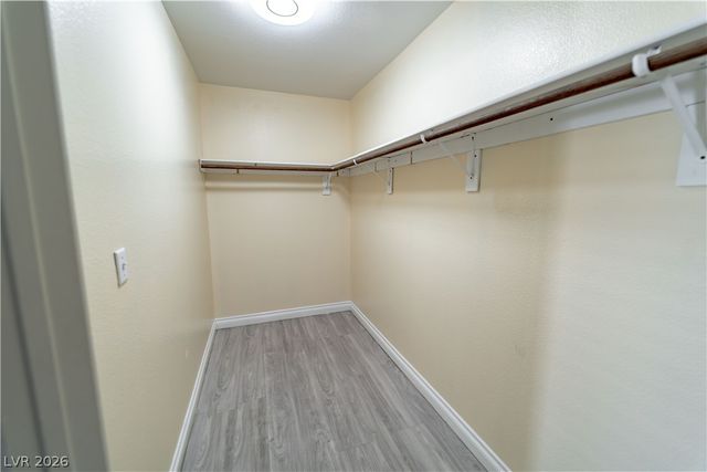 906 Sitting Bull Drive, Henderson, NV 89014