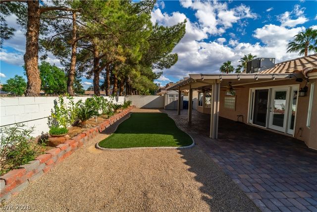 906 Sitting Bull Drive, Henderson, NV 89014