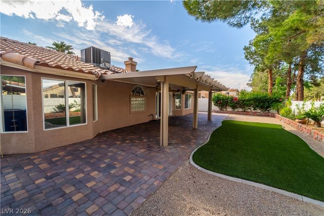 906 Sitting Bull Drive, Henderson, NV 89014