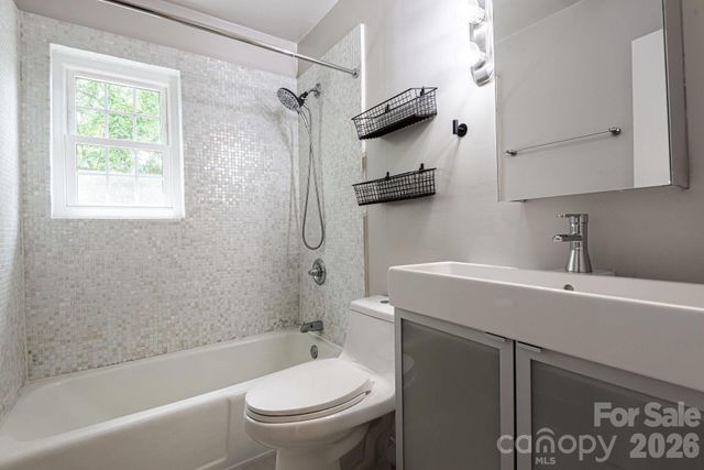 636 Chipley Avenue 8, Charlotte, NC 28205