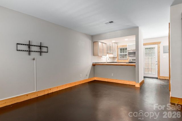 636 Chipley Avenue 8, Charlotte, NC 28205