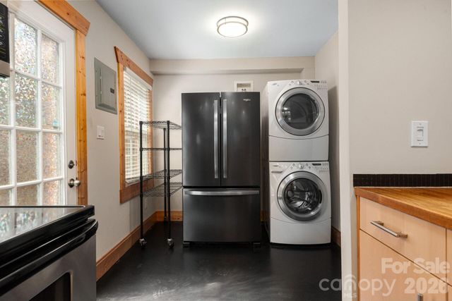 636 Chipley Avenue 8, Charlotte, NC 28205