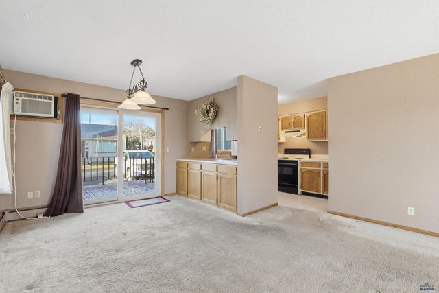 325 S CANYON RD, Rapid City, SD 57702