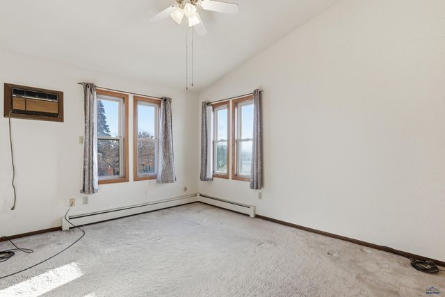 325 S CANYON RD, Rapid City, SD 57702