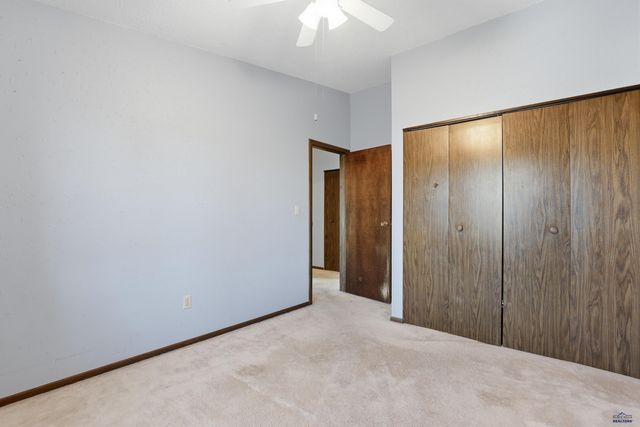 325 S CANYON RD, Rapid City, SD 57702