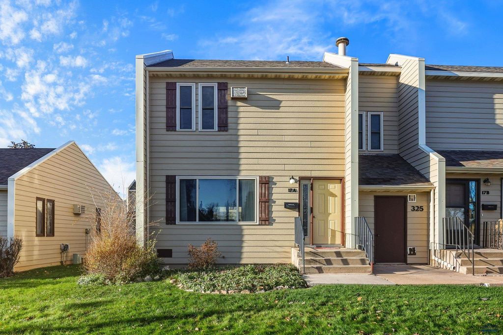 325 S CANYON RD, Rapid City, SD 57702