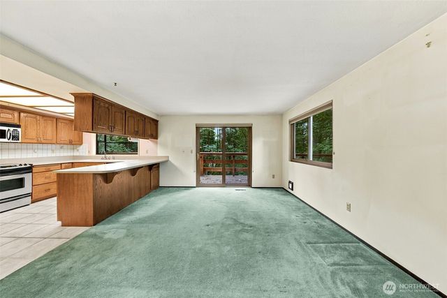 28327 183rd Avenue SE, Kent, WA 98042