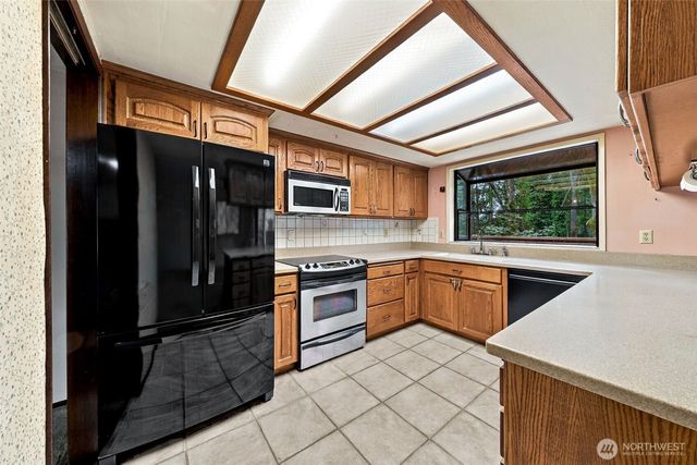 28327 183rd Avenue SE, Kent, WA 98042