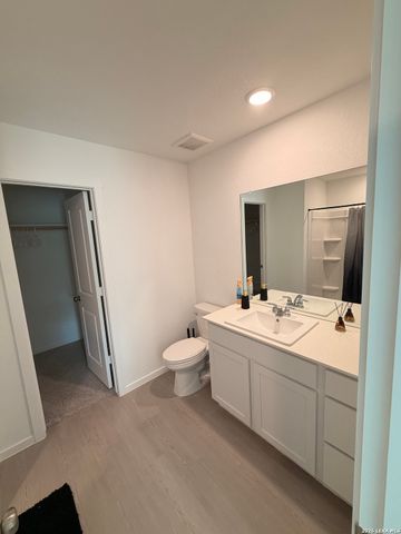 7238 Brownleaf Dr, San Antonio, TX 78227