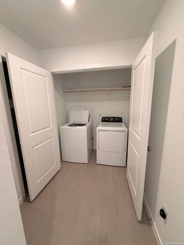 7238 Brownleaf Dr, San Antonio, TX 78227