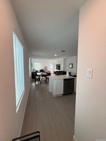 7238 Brownleaf Dr, San Antonio, TX 78227