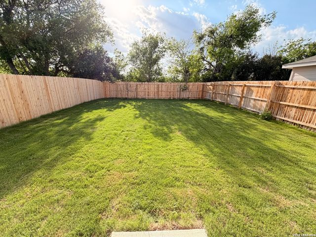 7238 Brownleaf Dr, San Antonio, TX 78227