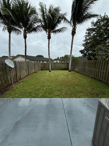 12577 Westhampton Circle, Wellington, FL 33414