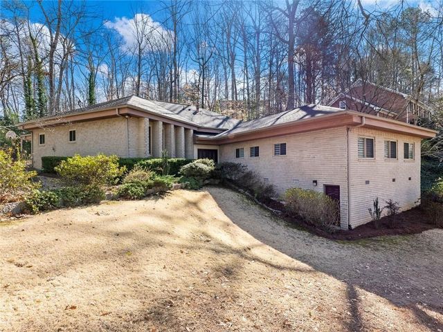 2153 Starfire NE Drive, Atlanta, GA 30345