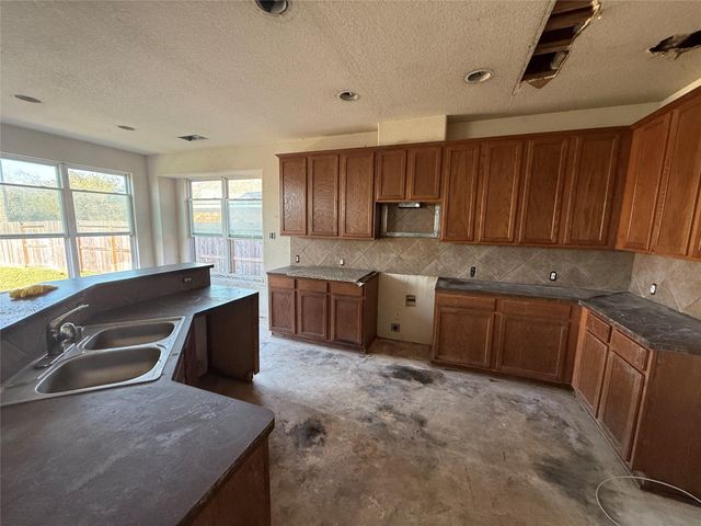 5210 Benton Drive, Pasadena, TX 77504