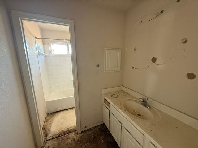 5210 Benton Drive, Pasadena, TX 77504