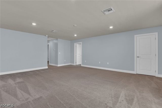 3943 Black Eagle LN, Fort Myers, FL 33966