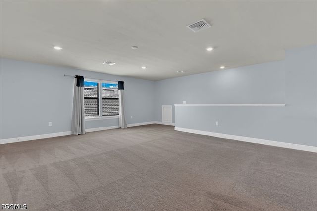 3943 Black Eagle LN, Fort Myers, FL 33966
