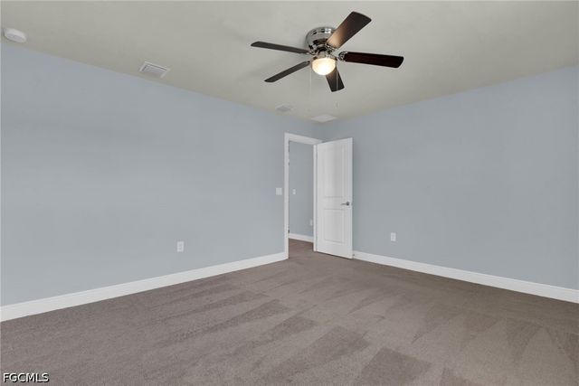 3943 Black Eagle LN, Fort Myers, FL 33966