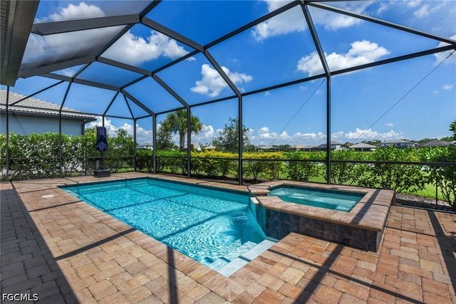 3943 Black Eagle LN, Fort Myers, FL 33966