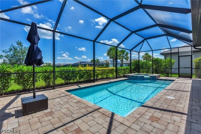 3943 Black Eagle LN, Fort Myers, FL 33966