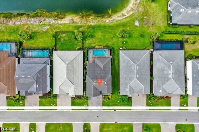 3943 Black Eagle LN, Fort Myers, FL 33966