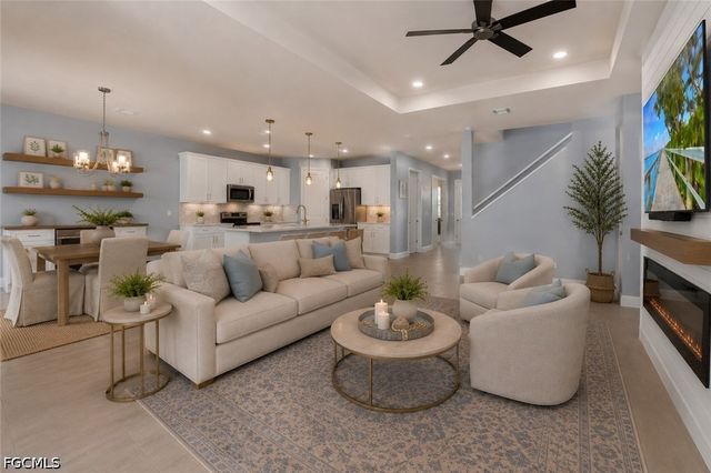3943 Black Eagle LN, Fort Myers, FL 33966